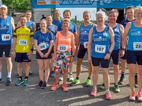 Jannik Tillar gewinnt den 10-km-Lauf um den Offlumer See