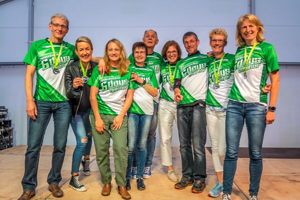 Emotionaler SixDays-Zieleinlauf für SCA-Ausdauersportler