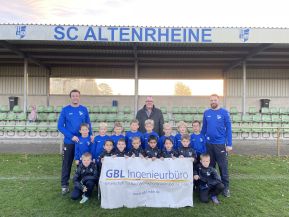 Neue Regenjacken und Shirts für die F3