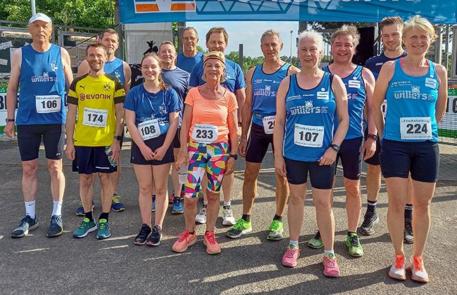 Jannik Tillar gewinnt den 10-km-Lauf um den Offlumer See