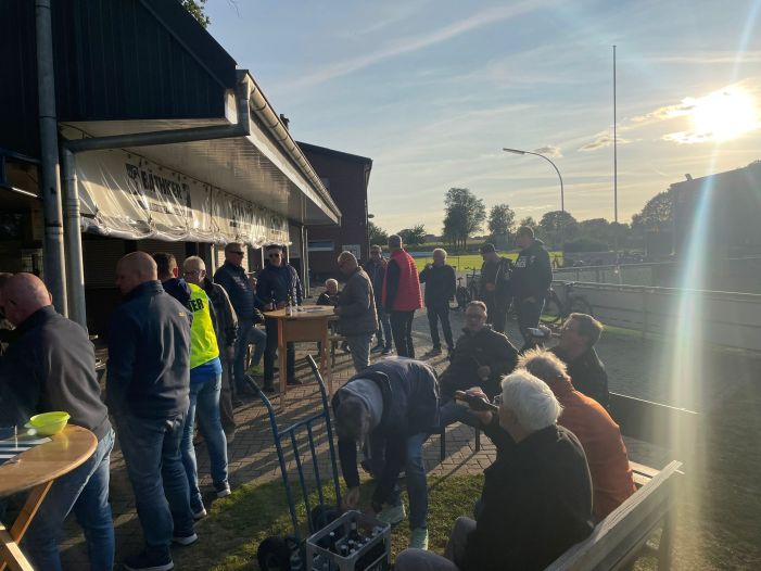 Gemütliches Beisammensein mit dem Kotelettstrang