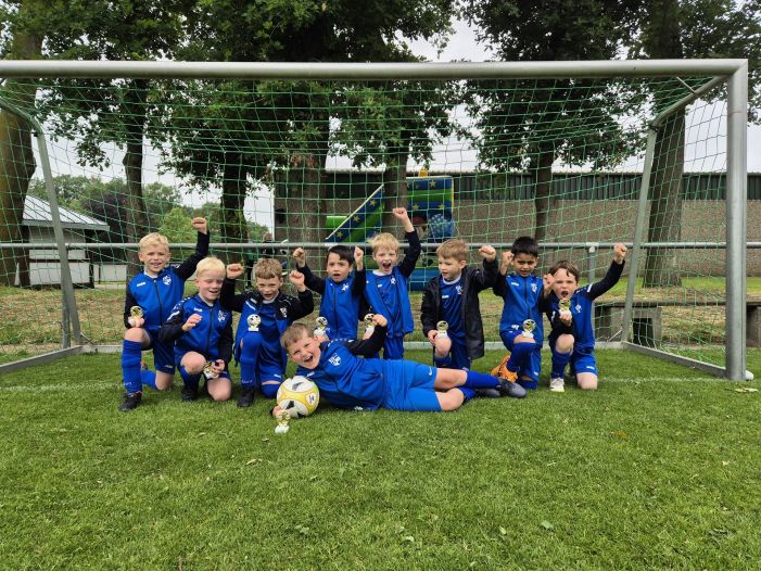 Für den SCA waren am Ball: Julius, Elias, Leo, Mian, Florian, Julius, Mahmut, Tim und Jannis