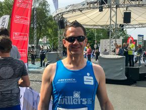 Laufstrecke durch alte Zechensiedlungen und vorbei an Fördertürmen und Industriekultur