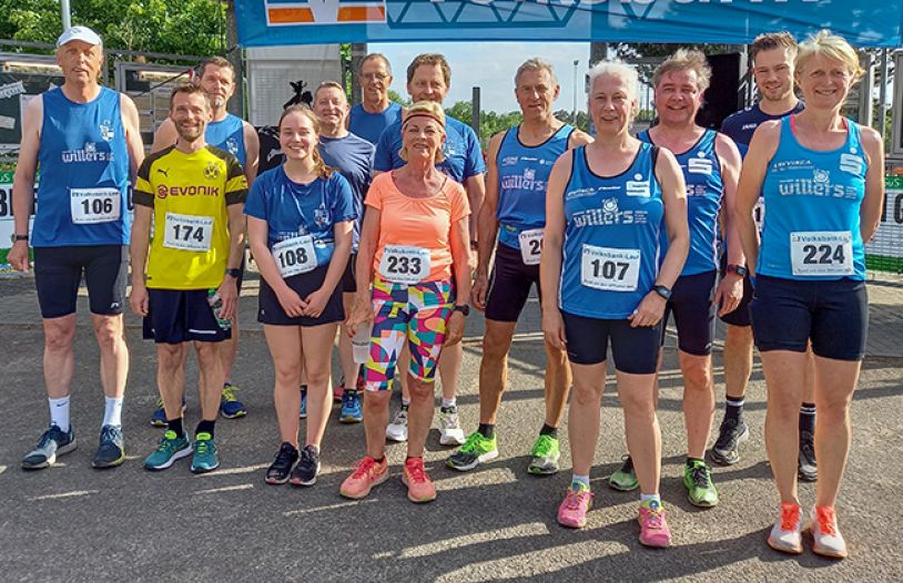 Jannik Tillar gewinnt den 10-km-Lauf um den Offlumer See